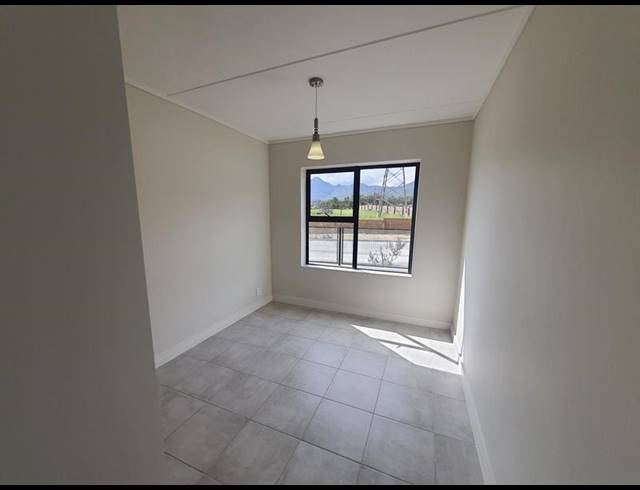 1 BEDROOM PROPERTY TO RENT IN GREENBAY ECO ESTATE